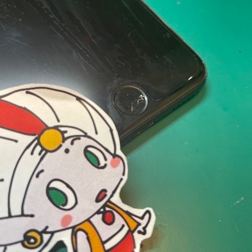 日野市からお越しのお客様　iPhone SE2のホームボタン割れ修理