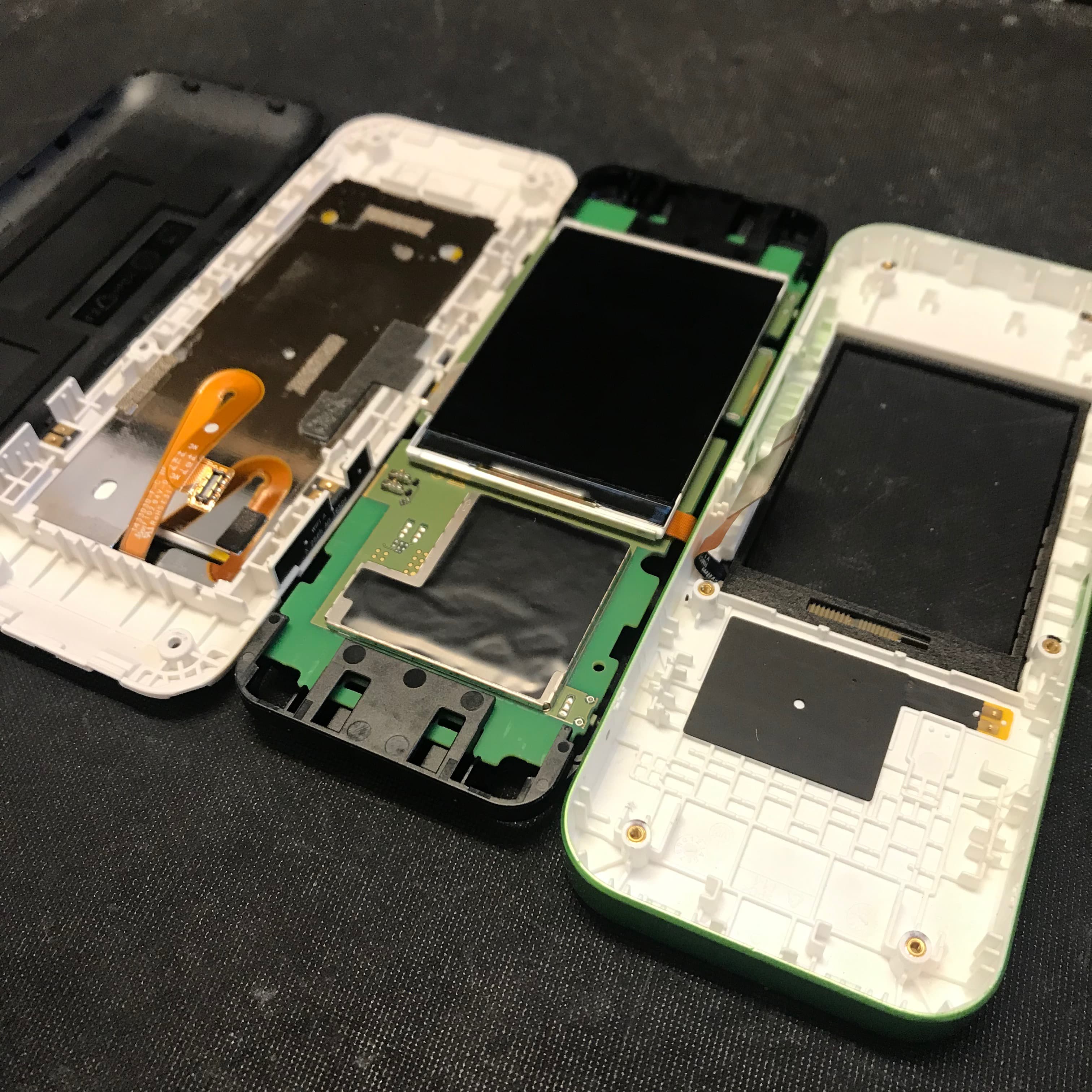 分解されたWiMAX2+w04